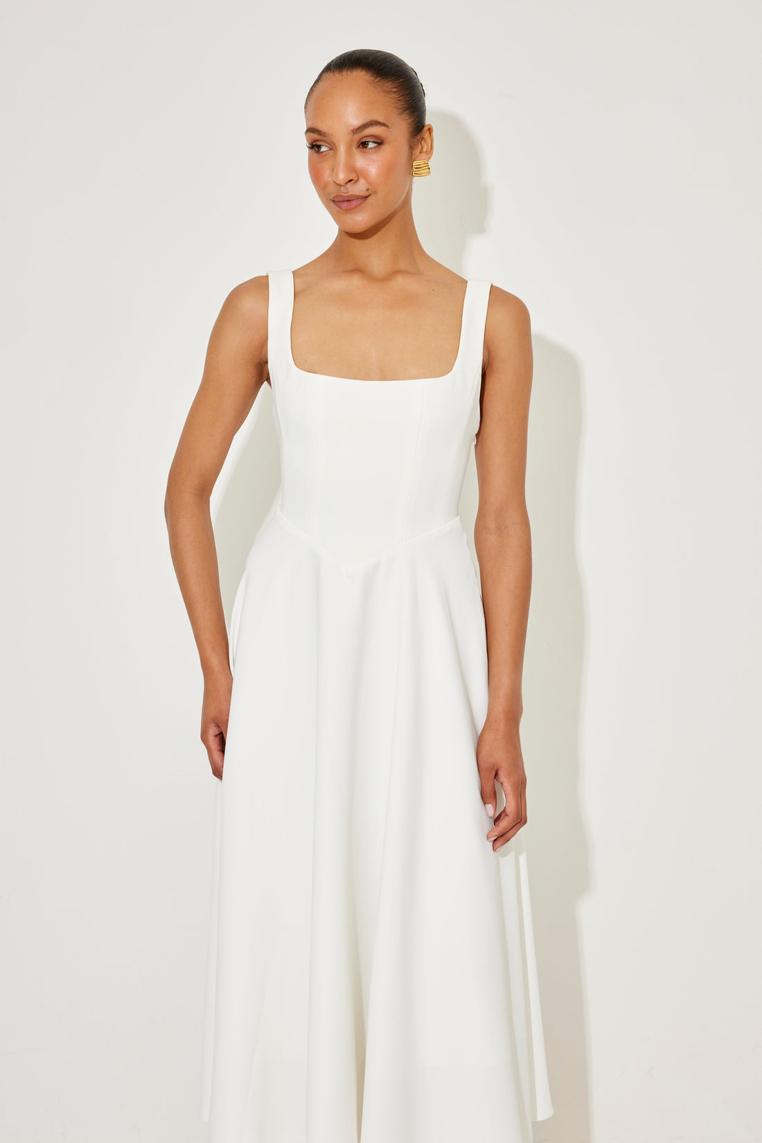 Angela | Timeless Flowy Midi Dress