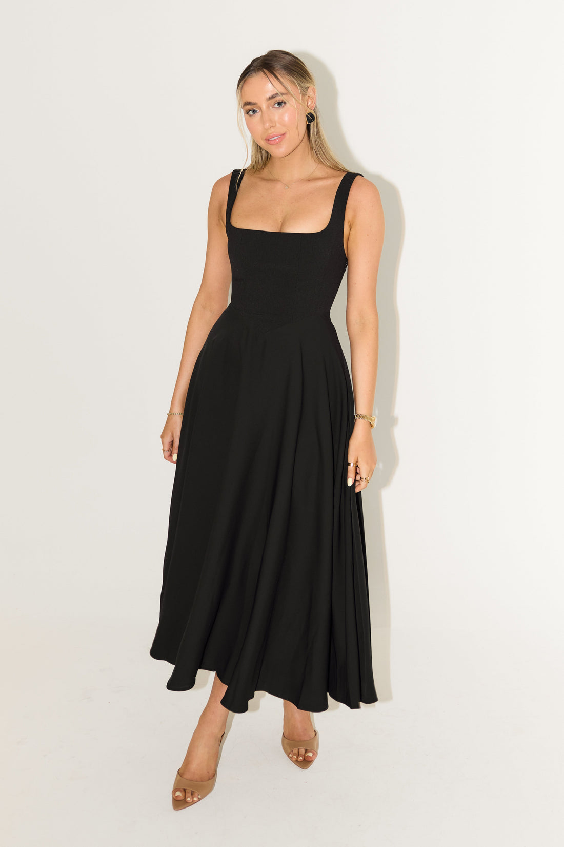 Angela | Timeless Flowy Midi Dress