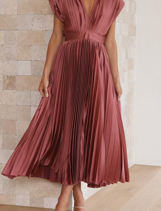 Maria | Elegant Pleated Maxi Dress