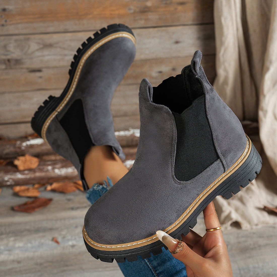Mehetabel | Women's Chelsea Platform Ankle Boots