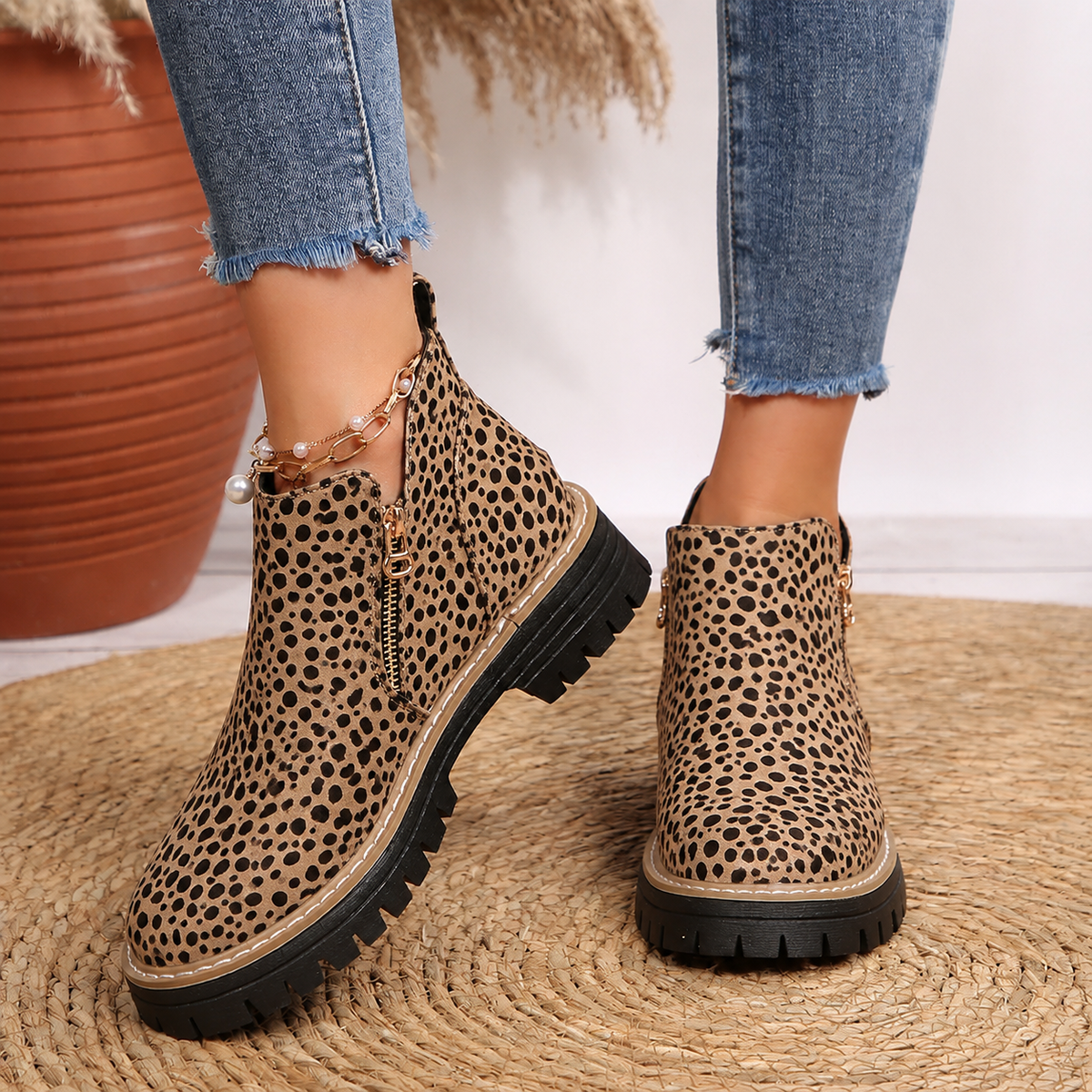 Penelope-Cecile | Women's Chunky Lug Sole Ankle Boots