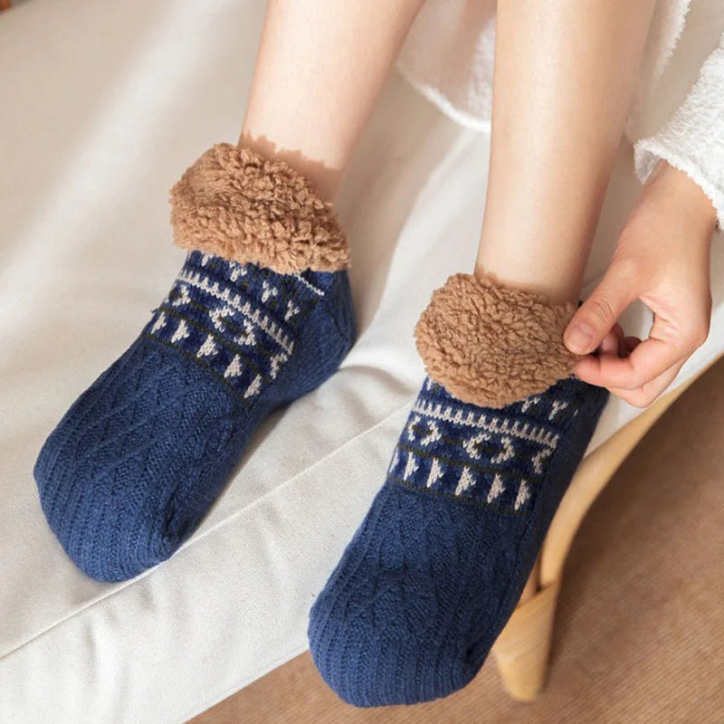 Renata-June | Women's Fleece-Lined Snow Print Mid-Calf Socks