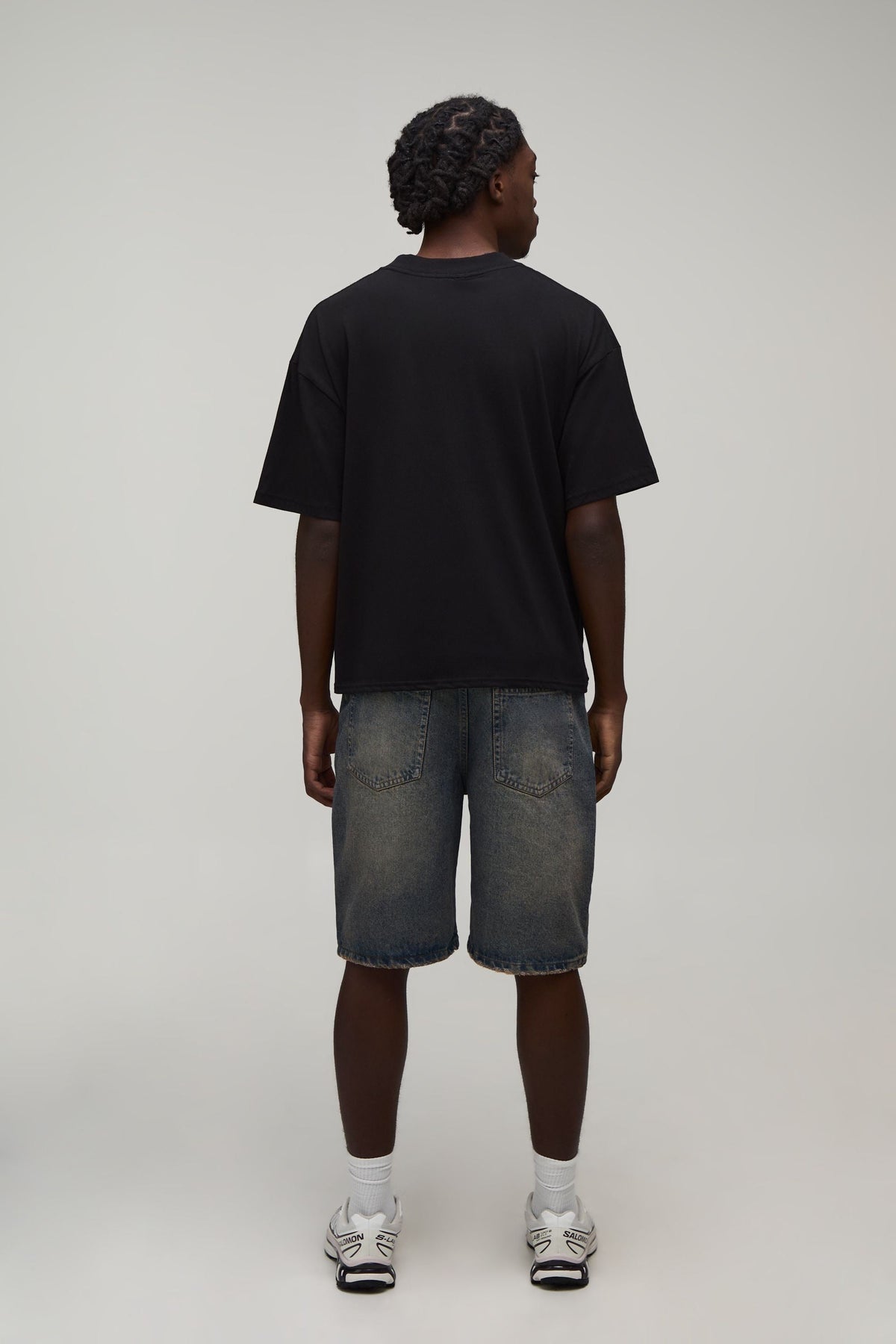 Delia-Gilda | Women's Oversized Gothic Graphic Cropped Tee