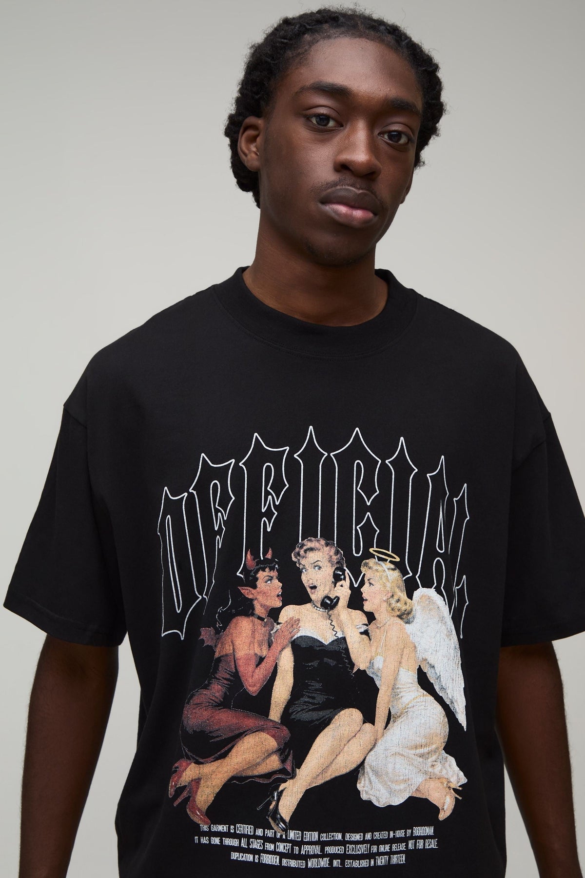 Delia-Gilda | Women's Oversized Gothic Graphic Cropped Tee
