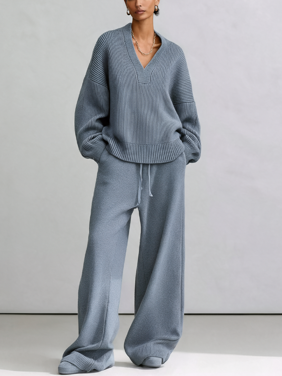 Magda-Verna | Women's Oversized V-Neck Ribbed Sweater Dress